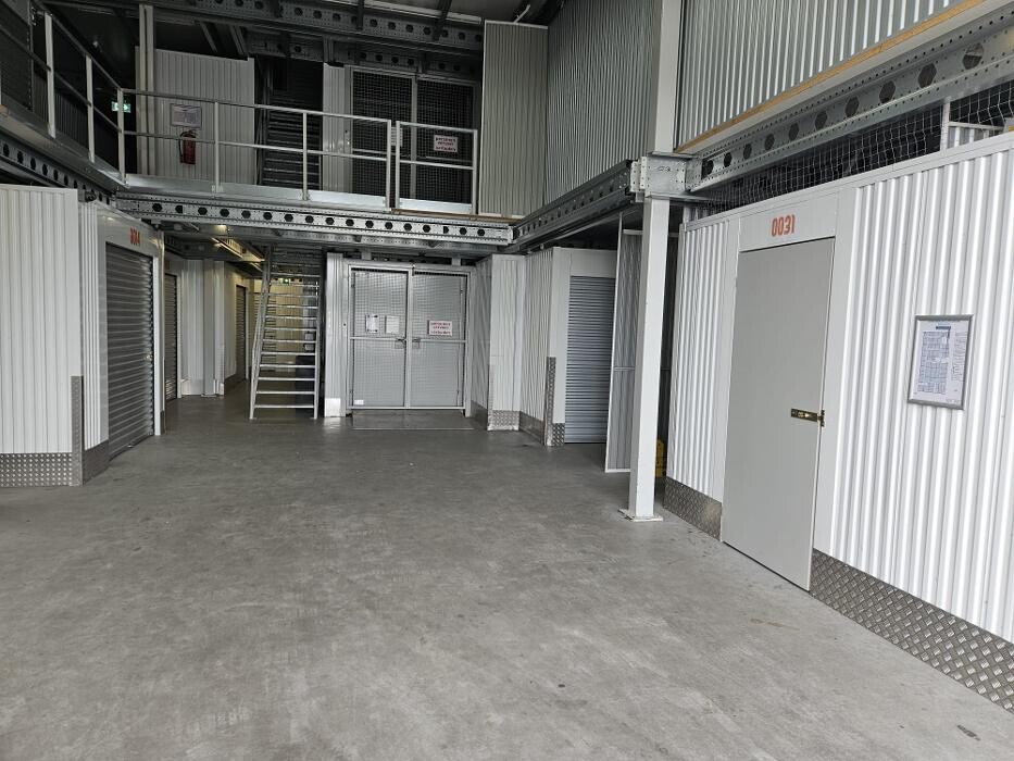 Foto's 1BOX Self Storage Lelystad Opslagruimte huren