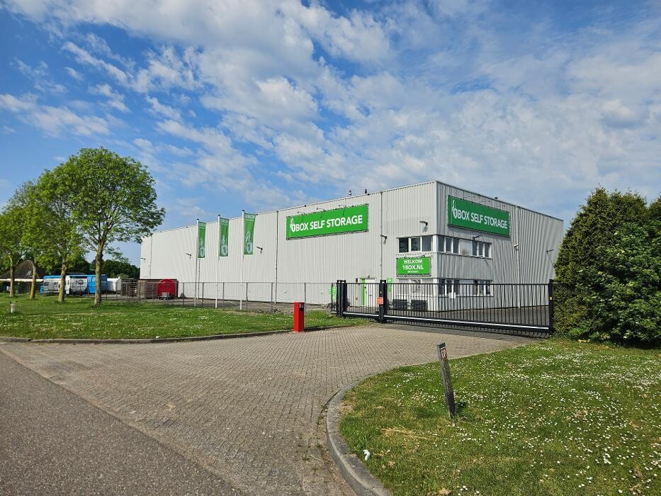 Foto's 1BOX Self Storage Lelystad Opslagruimte huren