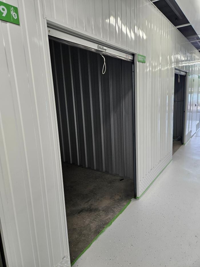 Foto's 1BOX Self Storage Heerlen-Kerkrade Opslagruimte huren