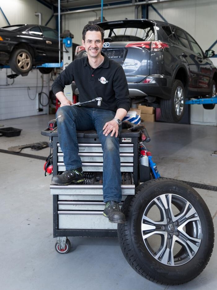 Foto's Autobedrijf de Kort VETOS-dealer in Toyota gespecialiseerd