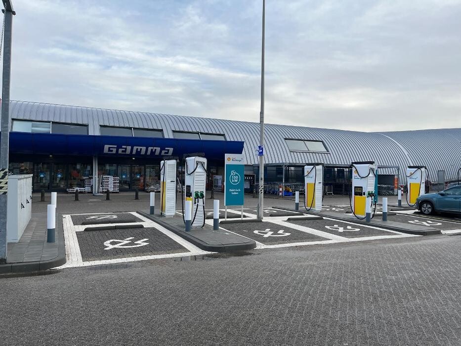 Foto's Shell Recharge Charging Station