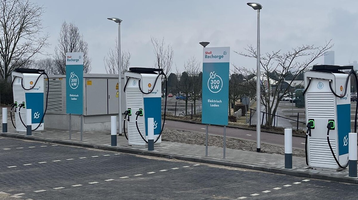 Foto's Shell Recharge Charging Station