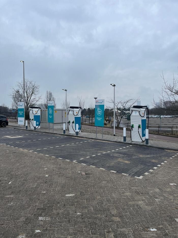 Foto's Shell Recharge Charging Station
