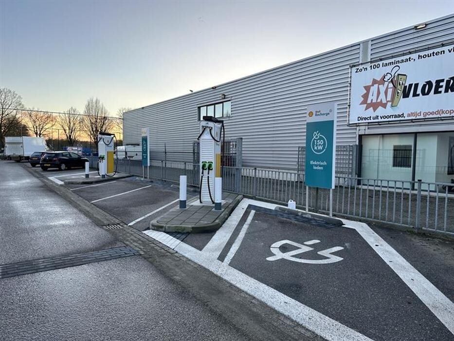 Foto's Shell Recharge Charging Station