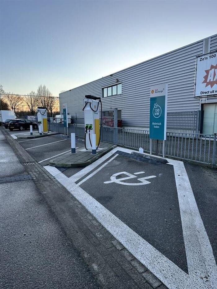 Foto's Shell Recharge Charging Station