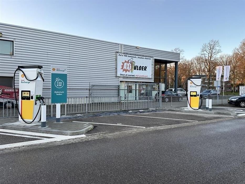 Foto's Shell Recharge Charging Station
