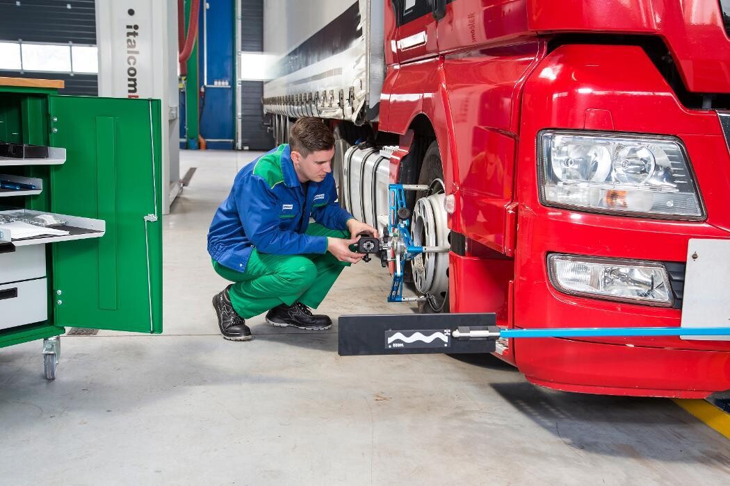 Foto's Euromaster Enschede Truck