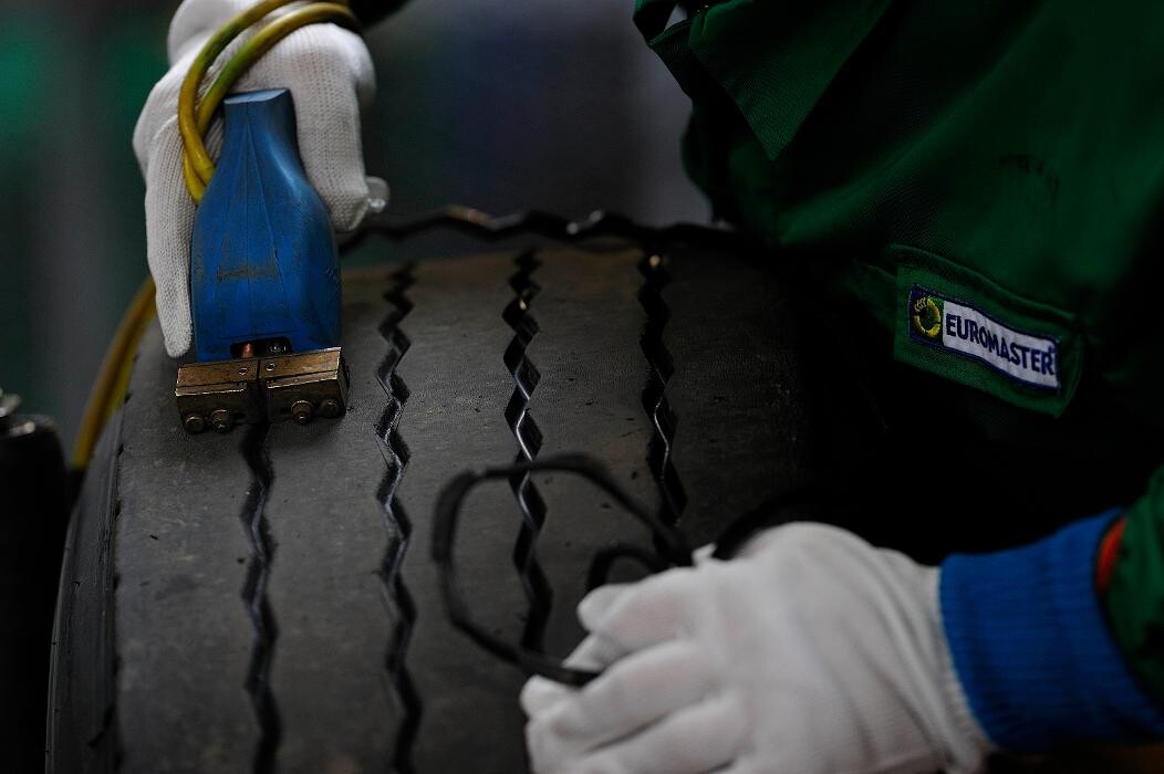 Foto's Euromaster Enschede Truck