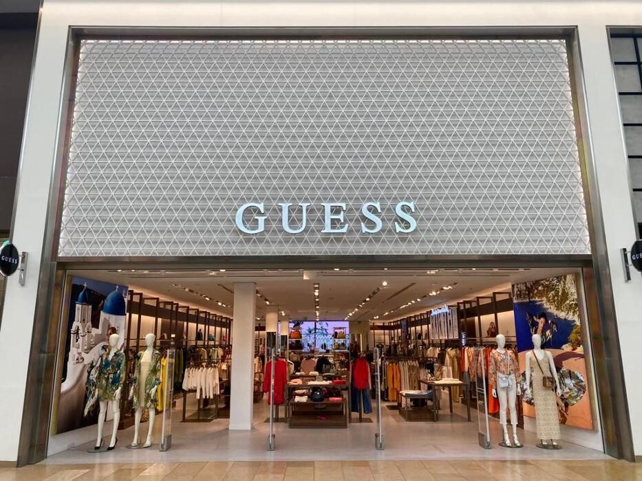 Foto's GUESS