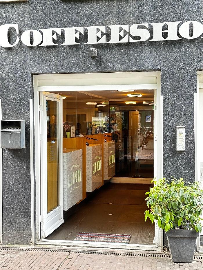 Foto's Coffeeshop Club Media
