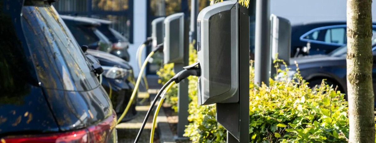 Foto's Eneco Charging Station