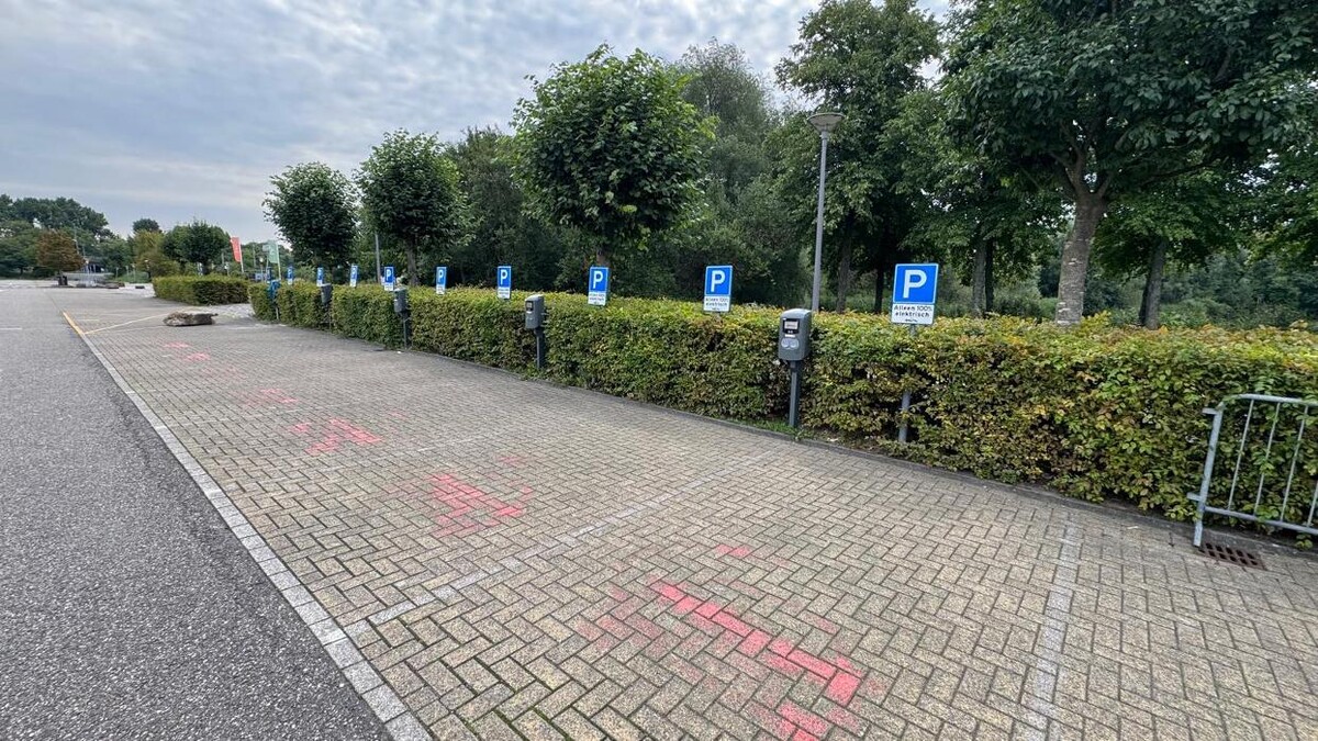 Foto's Eneco Charging Station