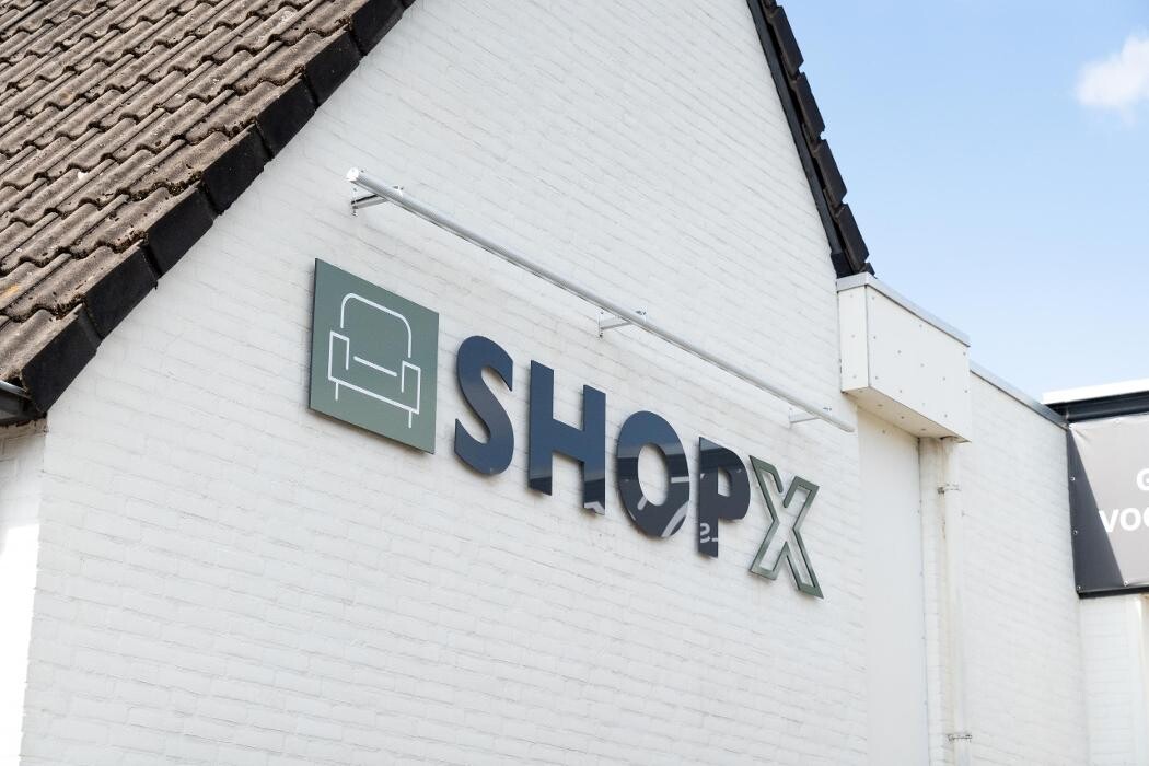 Foto's ShopX - Leren meubels