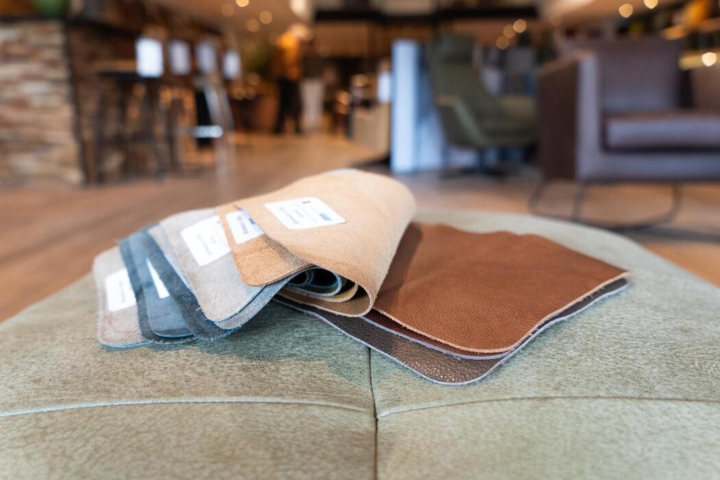 Foto's ShopX - Leren meubels