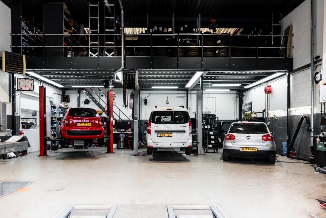 Foto's Auto Nassau Delft suzuki