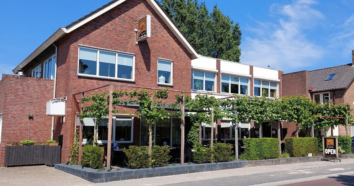 Foto's Eetcafé de Holle Bus