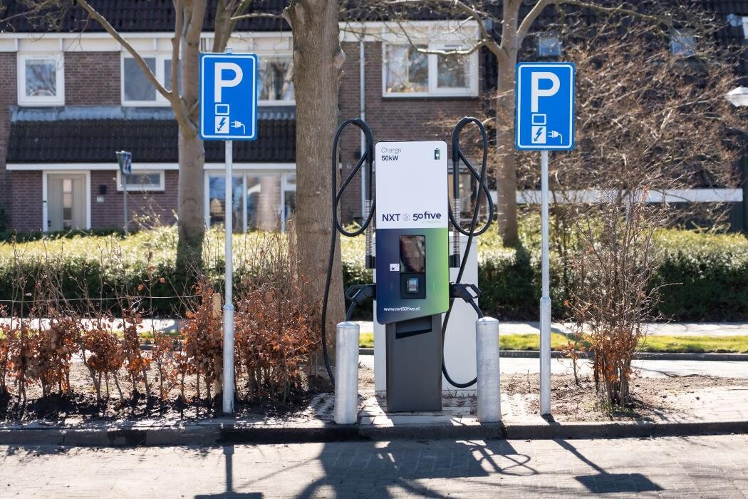 Foto's NXT 50five Charging Station