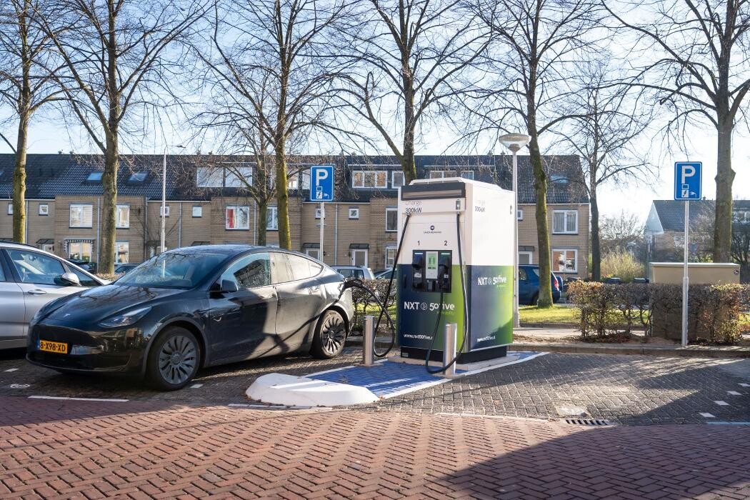 Foto's NXT 50five Charging Station