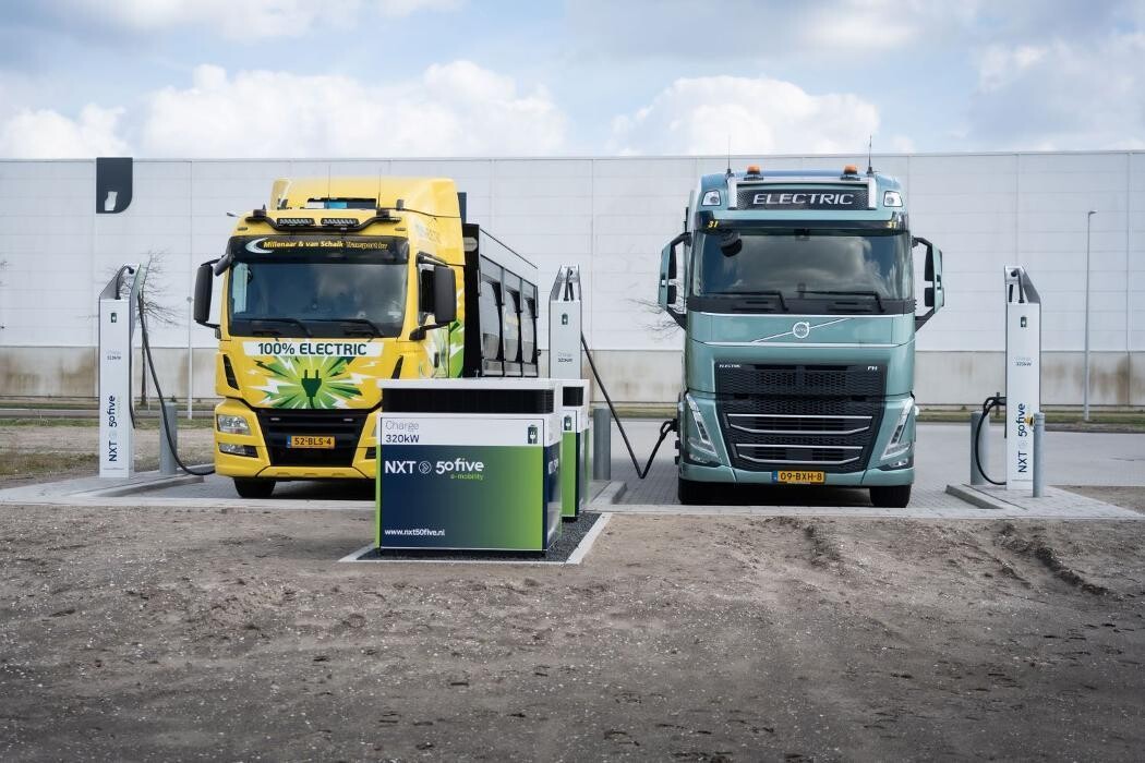 Foto's NXT 50five Charging Station