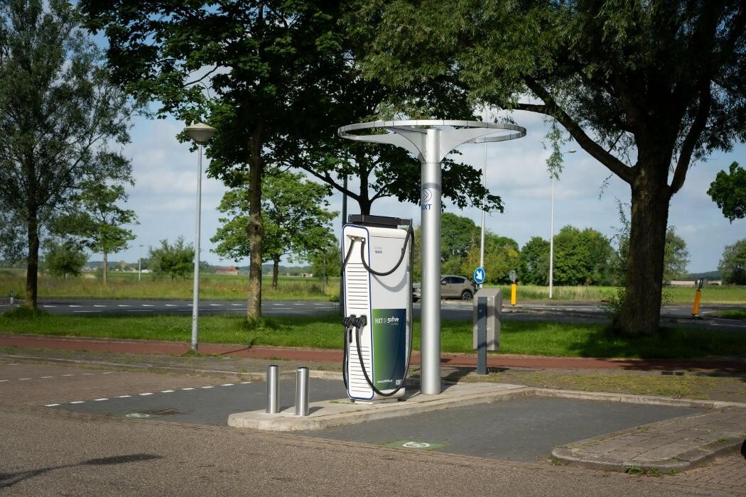Foto's NXT 50five Charging Station