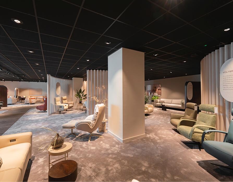 Foto's Meubelwinkel Prominent Vianen | Relaxstoelen | Sta-op stoelen | Banken