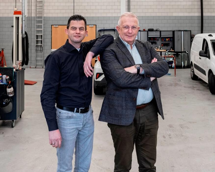 Foto's Autobedrijf Jan van Dijk | Gespecialiseerd in Toyota