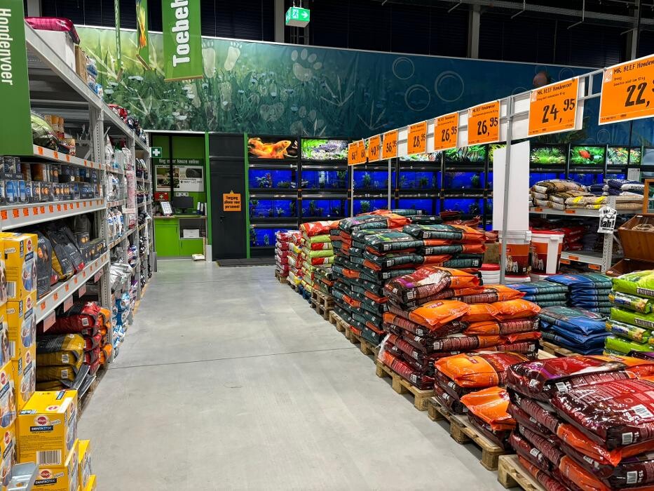 Foto's HORNBACH Dierenafdeling Nijmegen