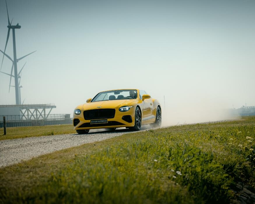 Foto's Bentley Rotterdam