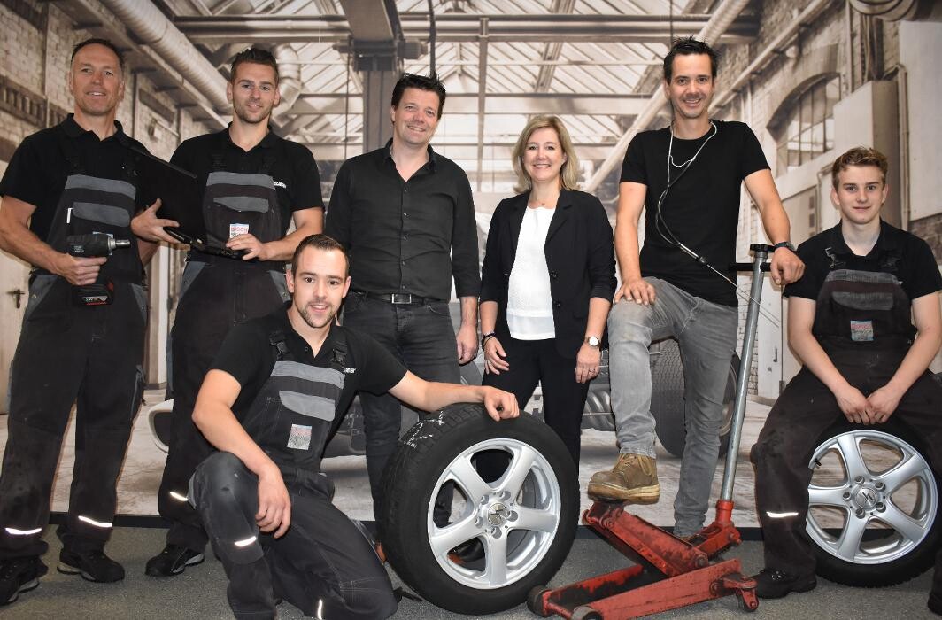 Foto's Autobedrijf Reijrink | VETOS TOP Merkspecialist in Toyota