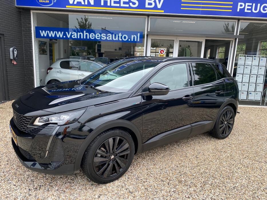 Foto's van Hees Automobielbedrijf bv