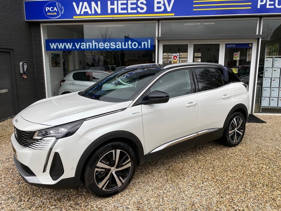 Foto's van Hees Automobielbedrijf bv