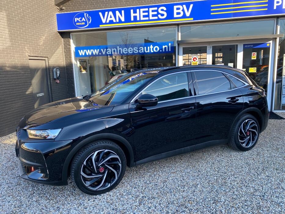 Foto's van Hees Automobielbedrijf bv