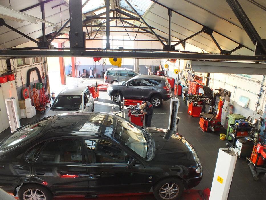 Foto's Autobedrijf Webbink | VETOS TOP Merkspecialist in Toyota