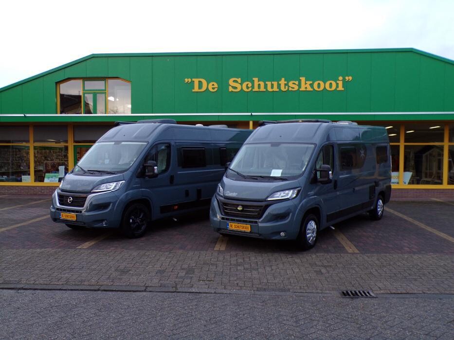 Foto's caravans, campers en recreatie de schutskooi