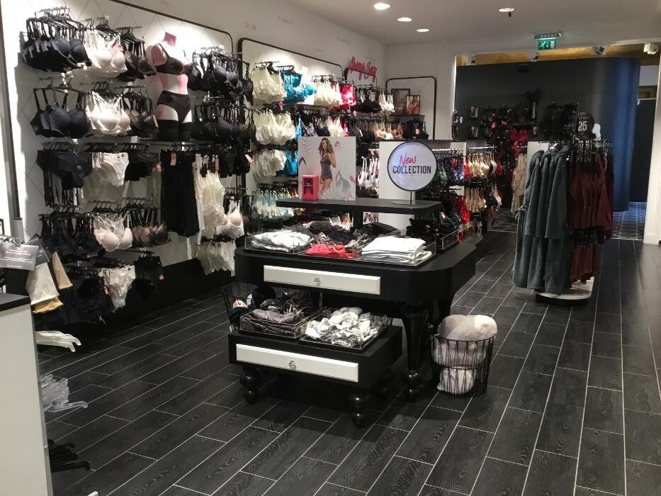 Foto's Hunkemöller Leiden