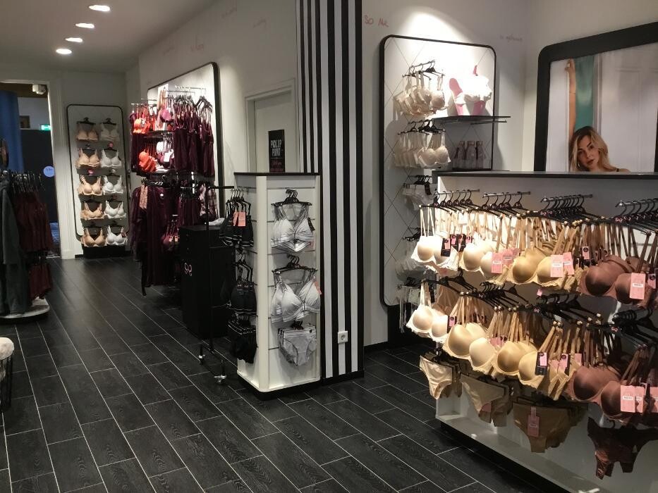 Foto's Hunkemöller Leiden
