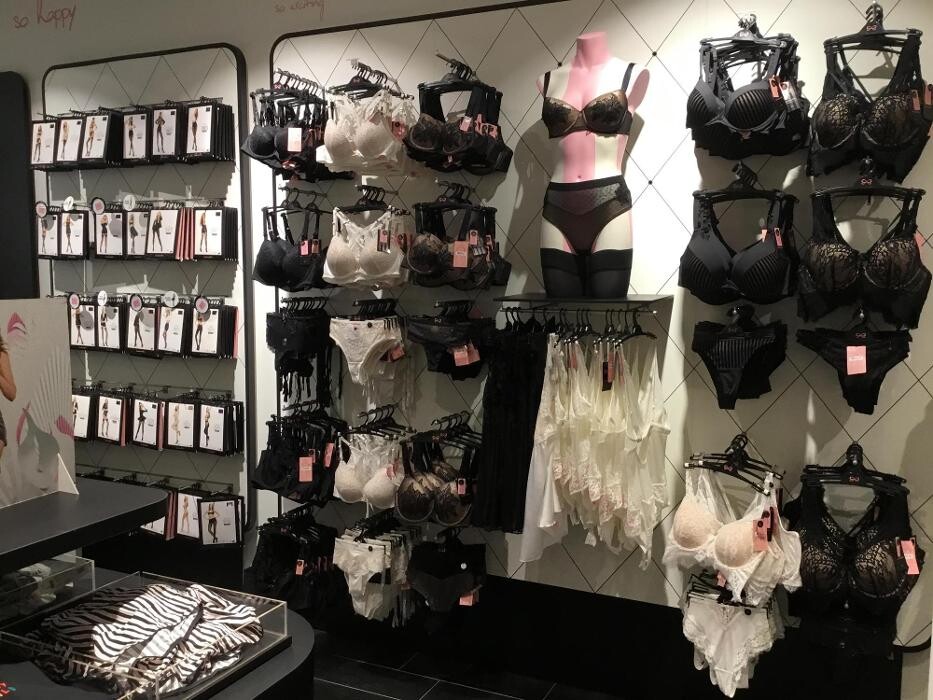 Foto's Hunkemöller Leiden