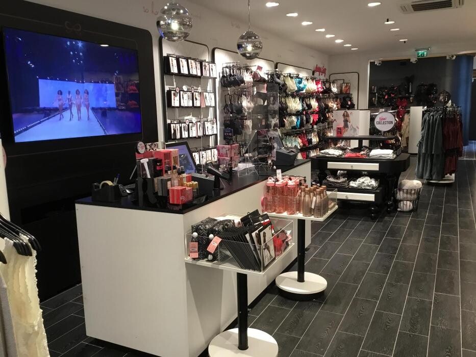 Foto's Hunkemöller Leiden