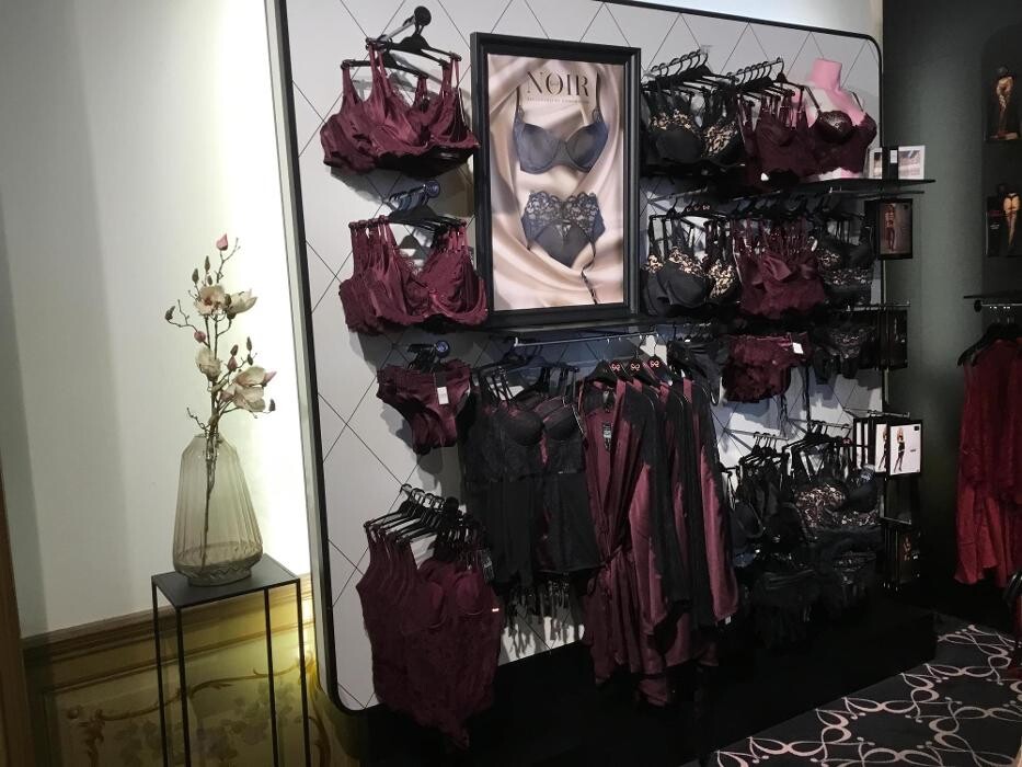 Foto's Hunkemöller Leiden