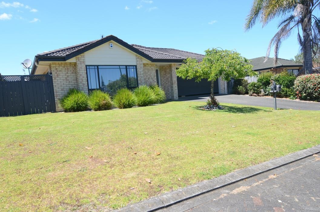 Images Renting Auckland