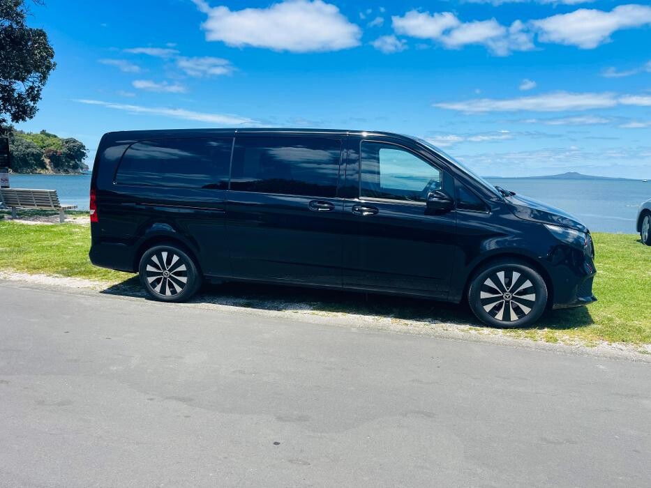 Images BRIGHTLANE Luxury Transfers & Tours