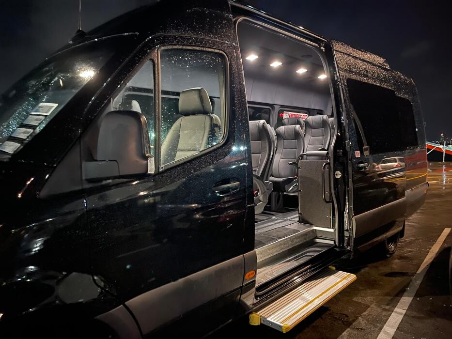 Images BRIGHTLANE Luxury Transfers & Tours