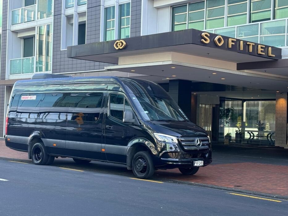 Images BRIGHTLANE Luxury Transfers & Tours