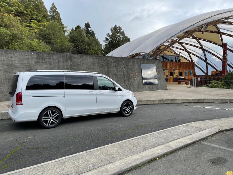 Images BRIGHTLANE Luxury Transfers & Tours