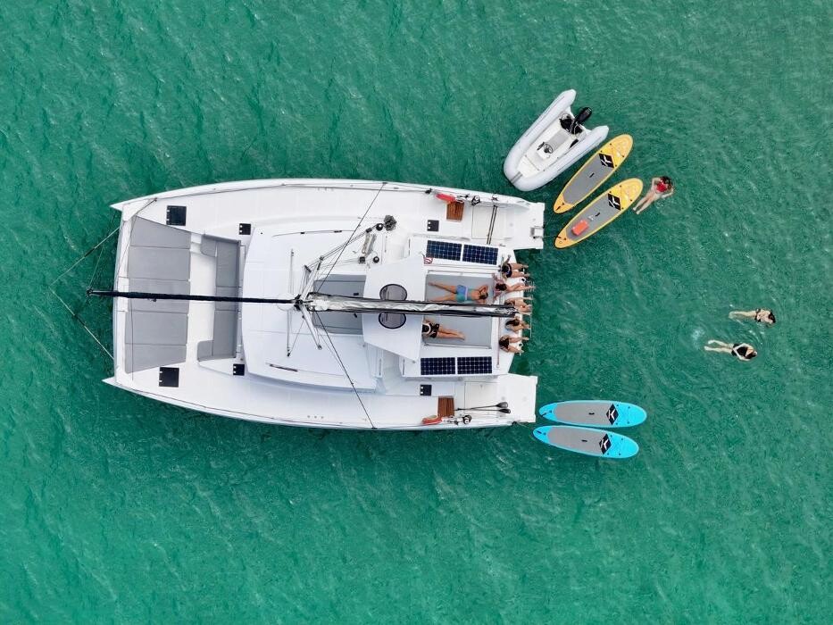 Images Silver Wave Yacht Charters