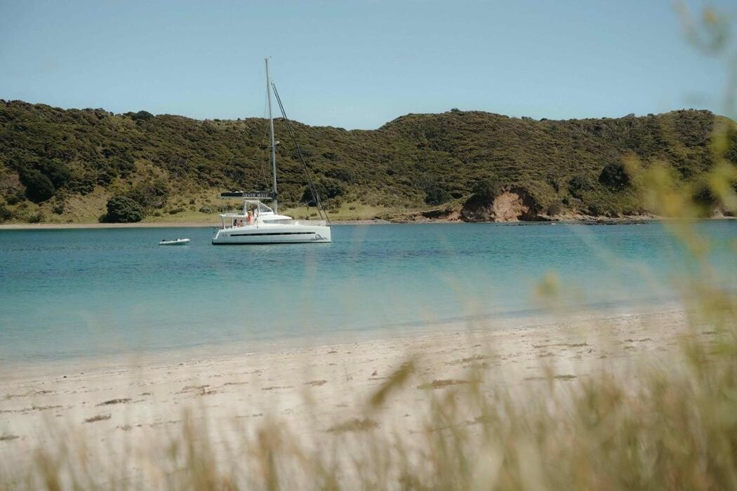 Images Silver Wave Yacht Charters