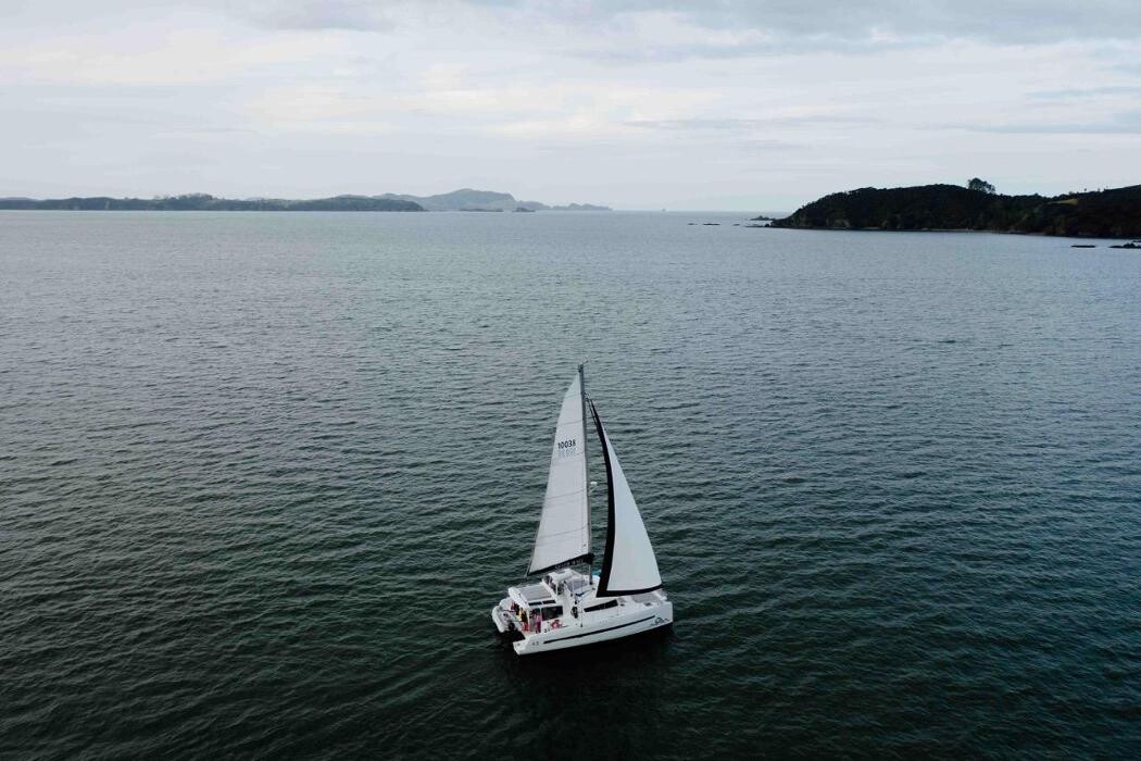 Images Silver Wave Yacht Charters