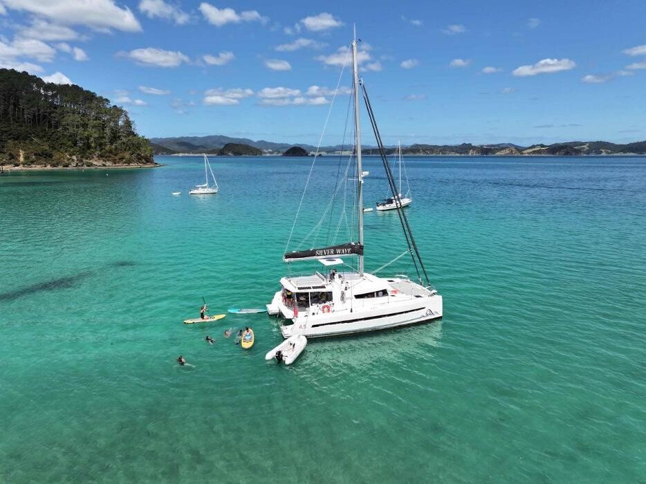 Images Silver Wave Yacht Charters