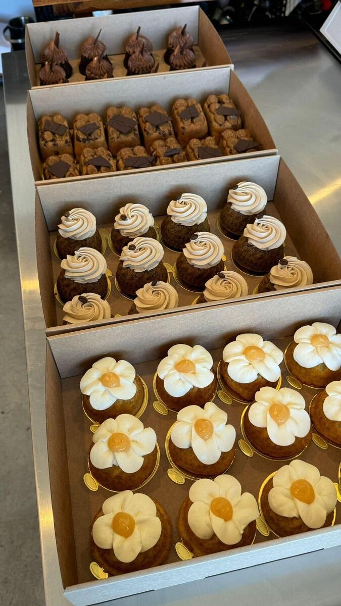 Images Dhi Ferrari Cakes