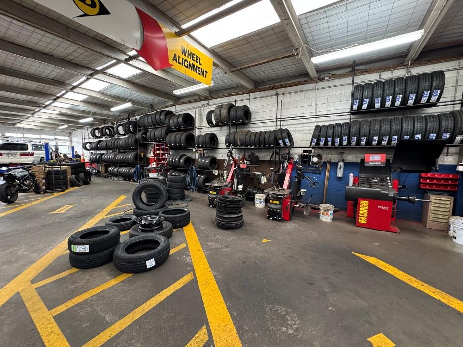 Images Tyretraders West